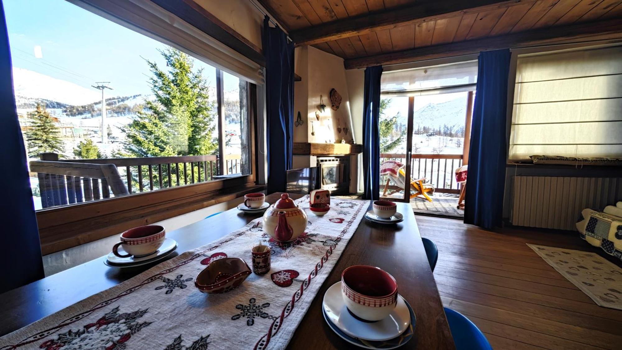 Hostdomus - Imperial Chalet Villa Colle Colle Sestriere Exterior photo
