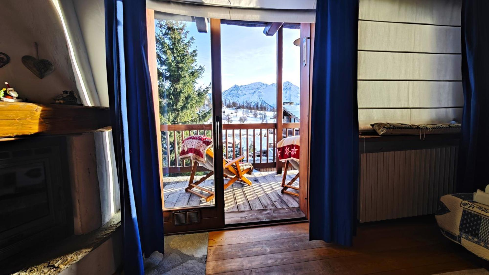 Hostdomus - Imperial Chalet Villa Colle Colle Sestriere Exterior photo